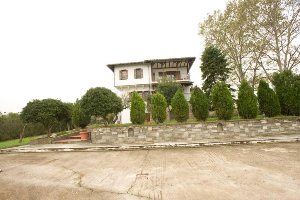 テッサロニキ Traditional Macedonian Mansion In Peraiaヴィラ エクステリア 写真